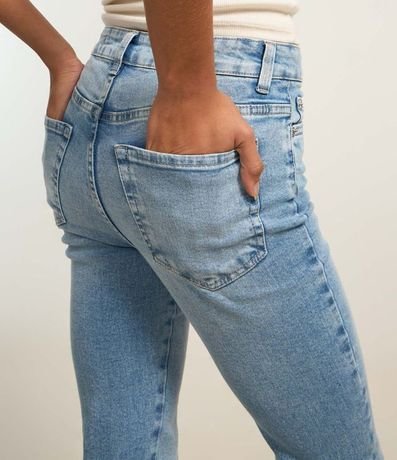 Pantalón Bootcut en Jeans con Cintura Alta y Abertura Lateral en la Bajo 5