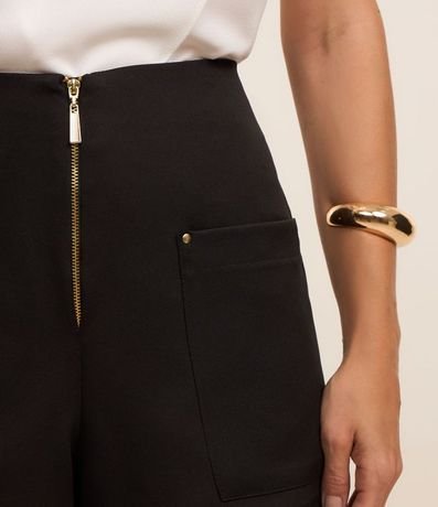 Short en Crepé con Cremallera de Metal y Bolsillos Aplicados 4