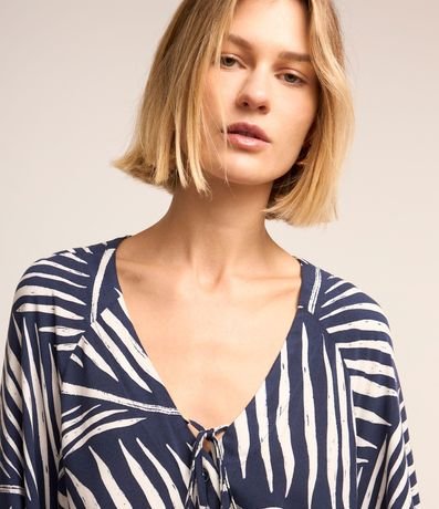 Camisa en Viscosa con Escote V y Estampa de Follajes 7