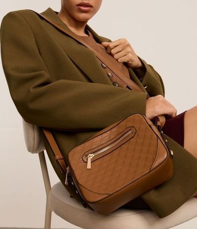 Bolsillo Transversal Pequeña con Textura 8