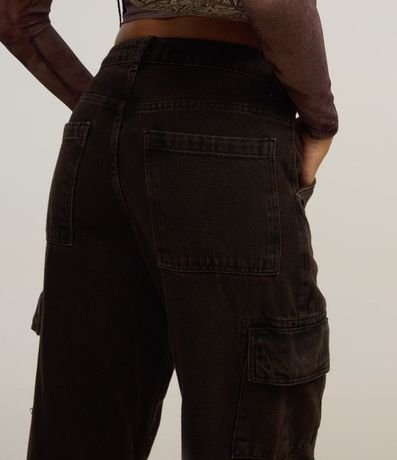 Pantalón Recto en Jeans con Bolsillo Cargo 3