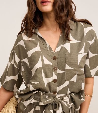Camisa en Viscolino con Bolsillo y Estampado Geométrico 4