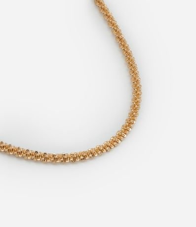 Collar Corto en Metal con Efecto Brilloso