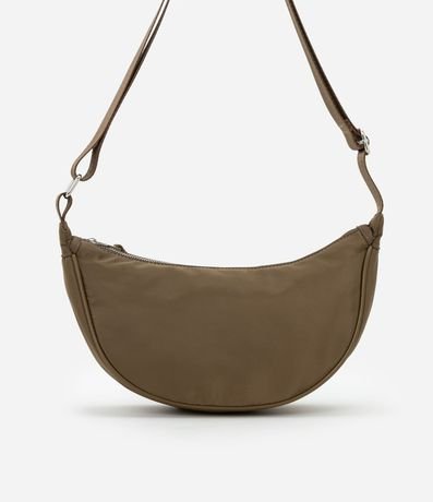 Bolso Mediano en Forma Media Luna y Correa Transversal Ajustable 3