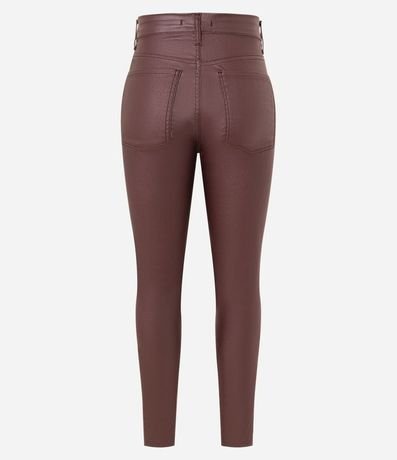 Pantalón Skinny en Sarga Resinada con Cintura Mediana 2