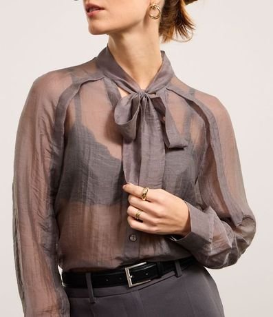 Camisa Texturizada en Voile con Cuello Lazo 4