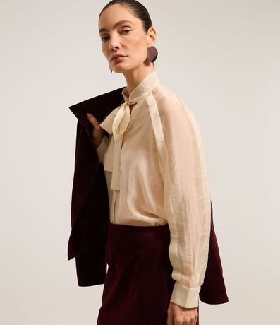 Camisa Texturizada en Voile con Cuello Lazo 4