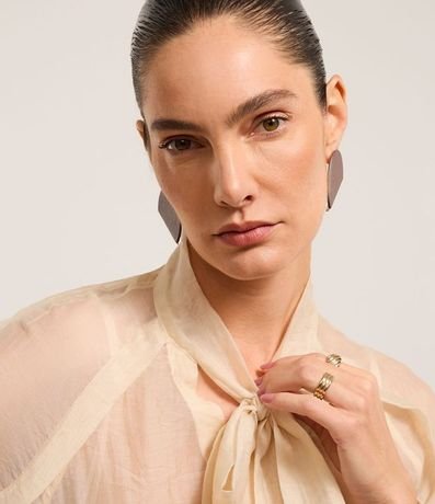 Camisa Texturizada en Voile con Cuello Lazo 6