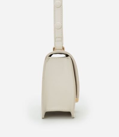 Cartera Shoulder Mediana con Tapa y Detalle Metalizado 3
