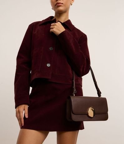 Cartera Shoulder Mediana con Tapa y Detalle Metalizado 8