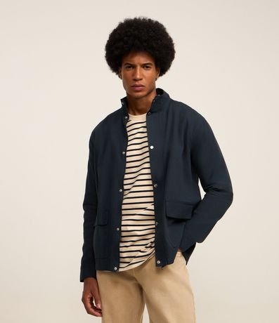 Campera Bomber en Sarga con Abotonado y Bolsillos Cargos