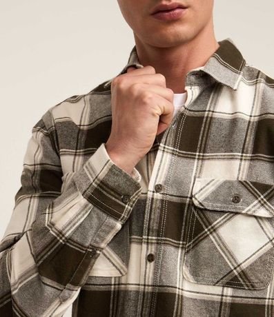 Camisa Comfort en Franela con Estampado de Cuadros y Bolsillos Delanteros 4