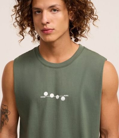 Musculosa Comfort en Algodón con Estampa Centralizada 4