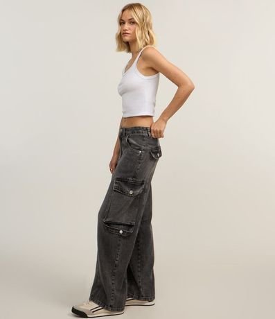 Pantalón Recto en Jeans con Recorte Delantero y Bolsillos Cargo 2