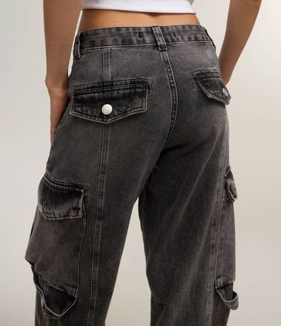 Pantalón Recto en Jeans con Recorte Delantero y Bolsillos Cargo 5