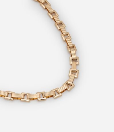 Collar Corto en Metal con Eslabones Cuadrados