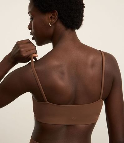 Top Deportivo en Poliamida con Breteles Finos 3