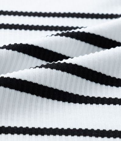 Remera Infantil Seamless con Estampa Rayada - Talle 5 a 14 años 4