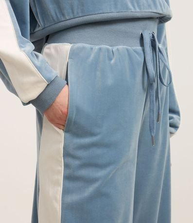 Pantalón Wide Leg en con Lazo en la Cintura y Raya Lateral 4