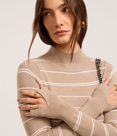 Suéter Listrado en Punto con Cuello Alto 4