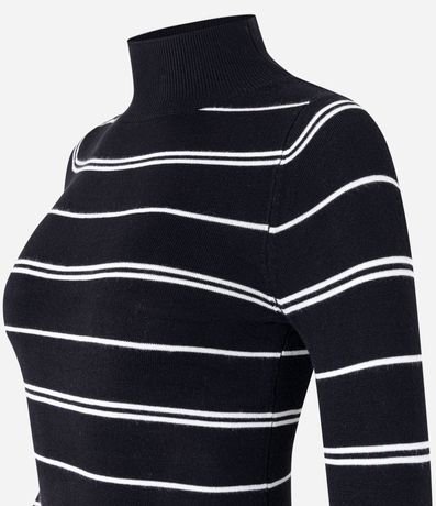 Suéter Listrado en Punto con Cuello Alto 7