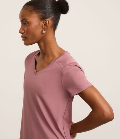 Remera Deportiva en Microfibra Agujerada con Bajo Mullet 4