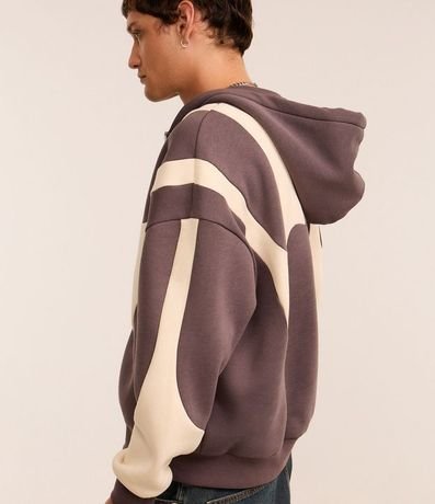 Saco Boxy en Fleece con Sisa Deslocada y Estampa Abstracta 3