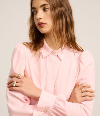 Camisa en Crepé con Botón Diferenciado y Manga Abullonada 5