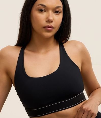 Top Deportivo Microfibra con Copa y Detalles Contrastantes 3