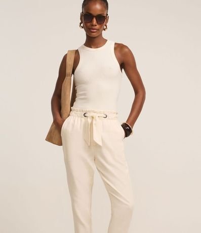Pantalón Carrot en Sarga con Cintura Elástica y Lazo en la Cintura 2