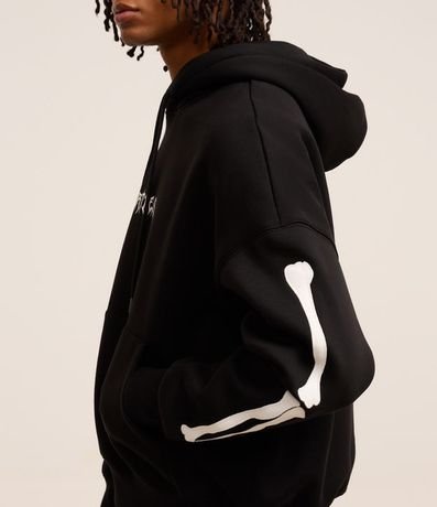 Saco Boxy en Fleece con Felpa con Estampa Lettering y Patch de Esqueleto 4