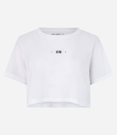 Remera Cropped Deportiva en Microfibra Texturizada y Estampa On 5