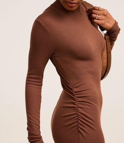 Vestido Reto Midi en Rib con Fruncido Lateral 6