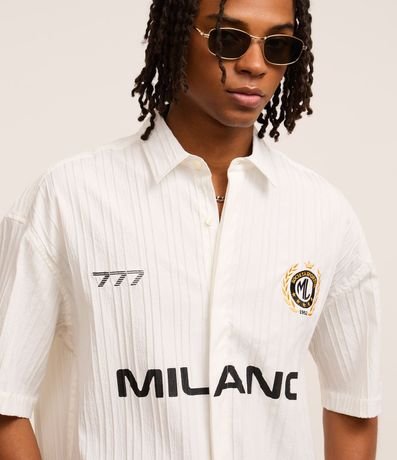 Camisa Oversized con Estampado Localizado y Lettering Texturizado 4