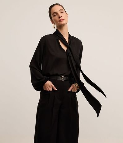 Pantalón Wide Leg en Sastrería con Pliegues y Cinturón 2