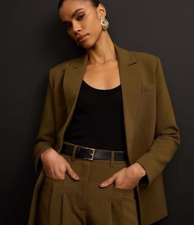 Pantalón Wide Leg en Sastrería con Pliegues y Cinturón 7