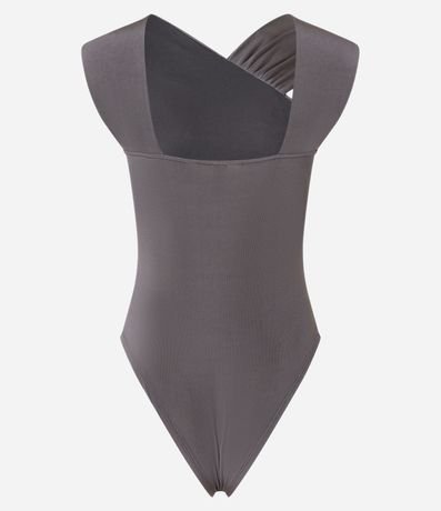 Body en Rib con Escote Assimétrico y Detalles Franzidos 6