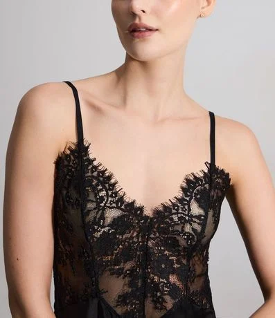 Camisón Sin Copa en Malla con Detalles en Encaje 2