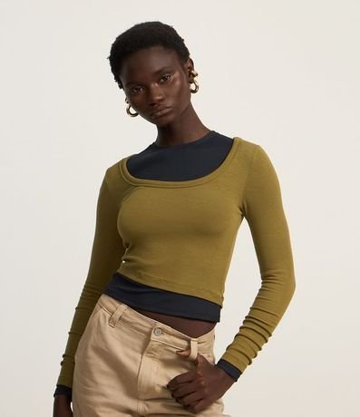 Blusa Acanalada en Rib con Escote Profundo