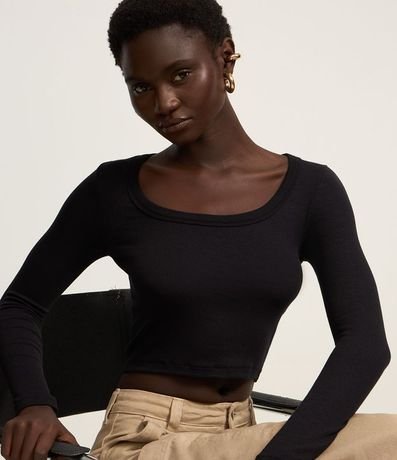 Blusa Acanalada en Rib con Escote Profundo 5