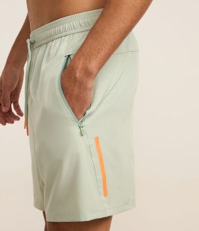 Bermuda Deportiva sin Estampado con Detalles de Colores 3