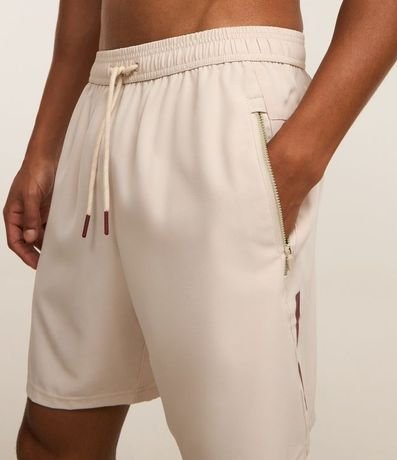 Bermuda Deportiva sin Estampado con Detalles de Colores 4