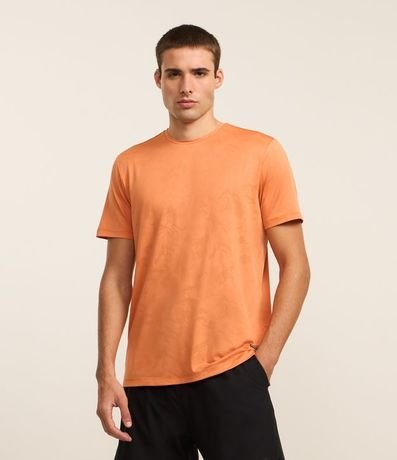 Remera Deportiva con Tecnologia Dry y Estampa Jacquard