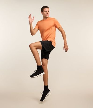 Remera Deportiva con Tecnologia Dry y Estampa Jacquard 6