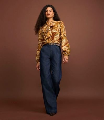Blusa en Viscosa con Cuello Lazo y Estampa Paisley 3