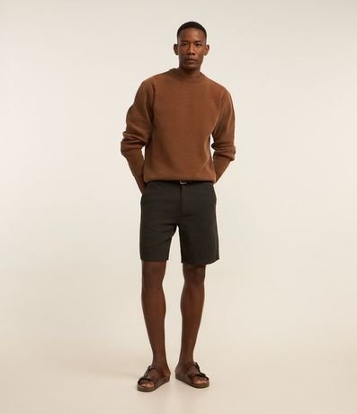 Bermuda Recta en Twill con Trabilla y Bolsillos