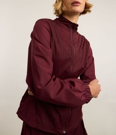 Campera Rompevientos Deportiva con Hilo Reflectante 4