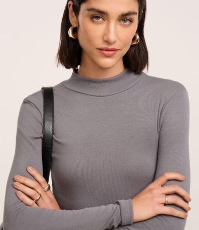 Blusa en Rib con Cuello Alto y Manga Larga 4