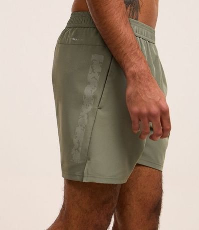 Bermuda Deportiva con Estampa Localizada Reflectante 3
