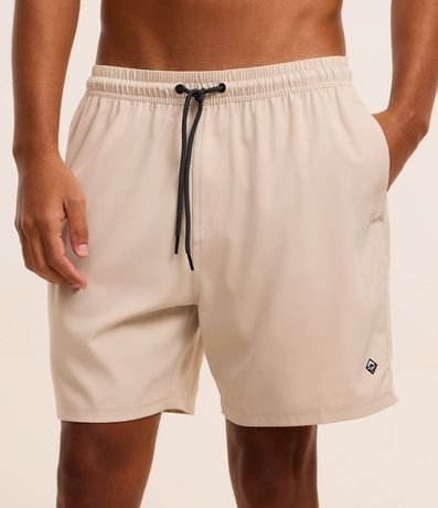 Bermuda con Detalle de Etiqueta Gomosa